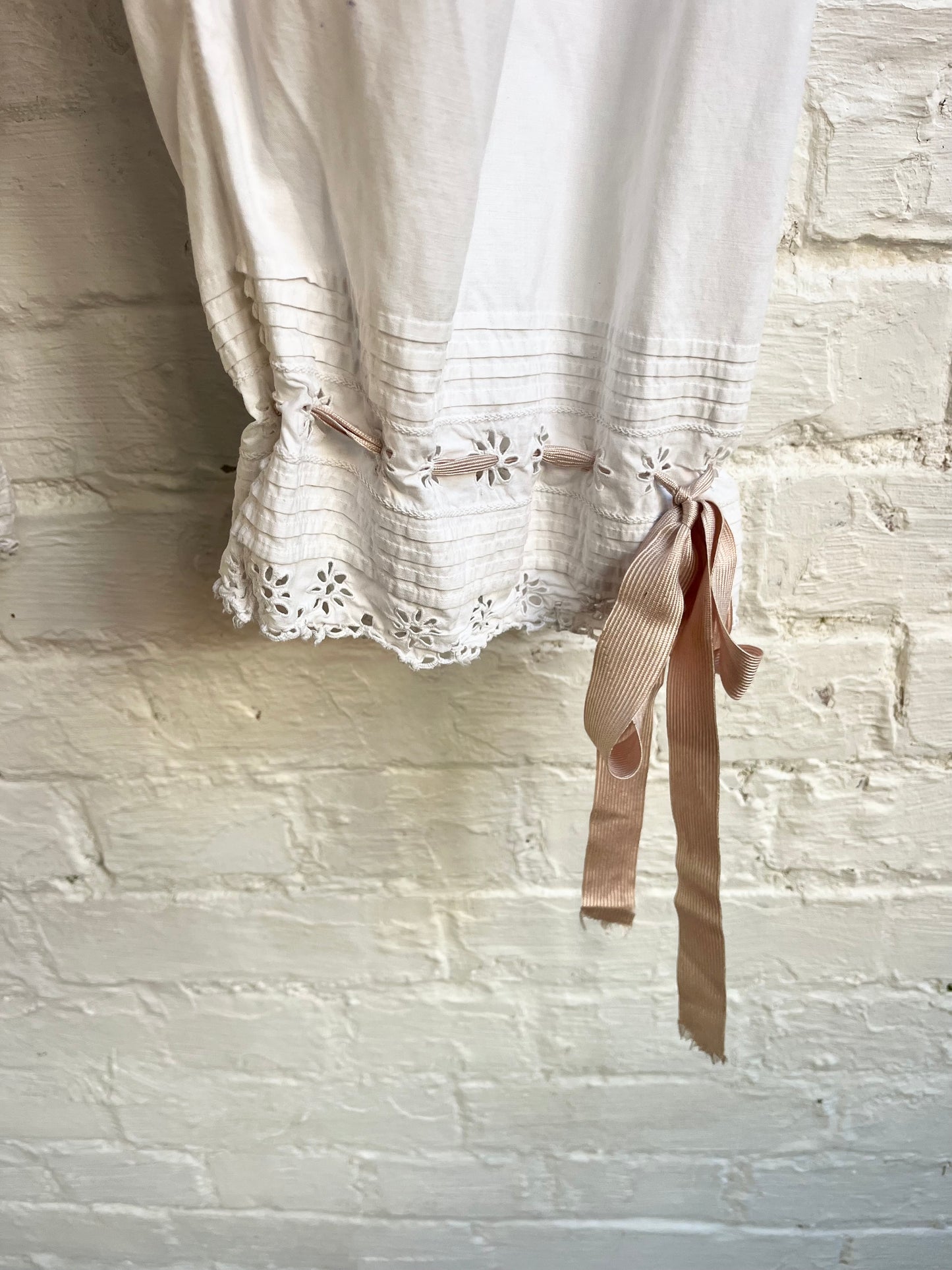 Antique Bloomers | 8/10