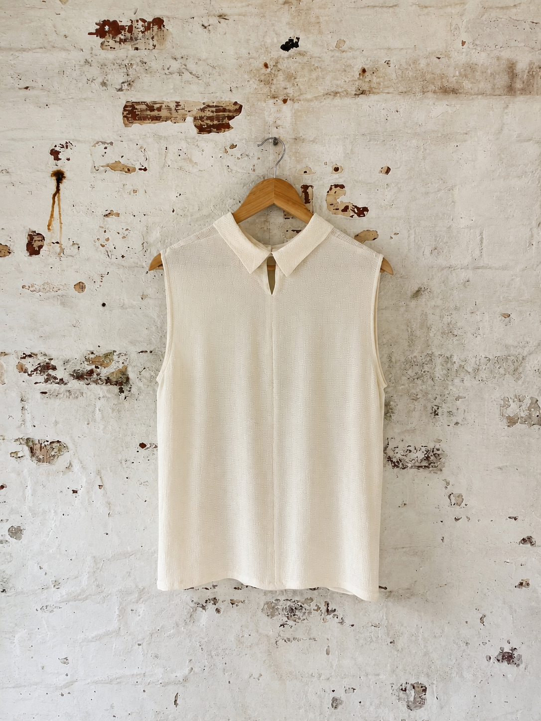 Minimalist Textured Tank | M