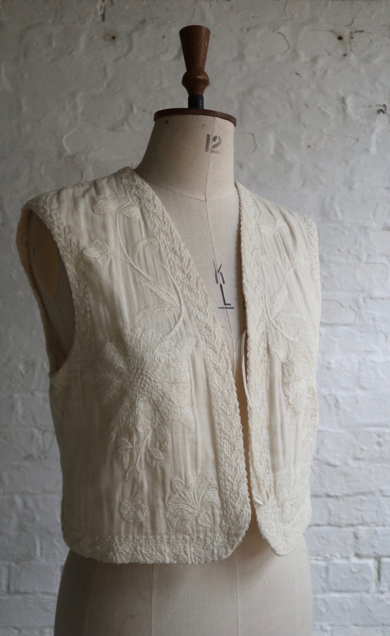 70s Embroidered Waistcoat | 12