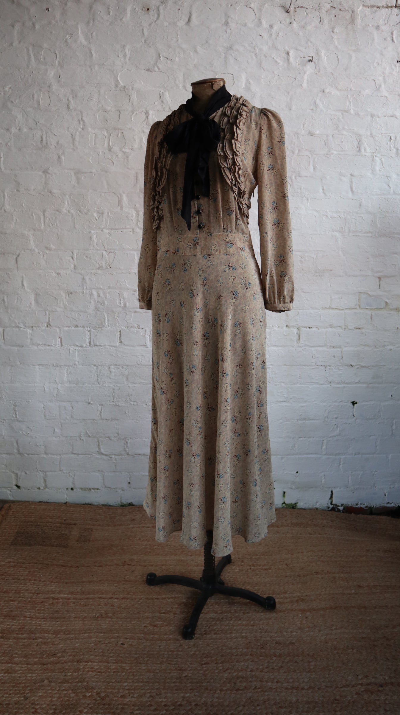 Silk Floral Tea Dress | 10