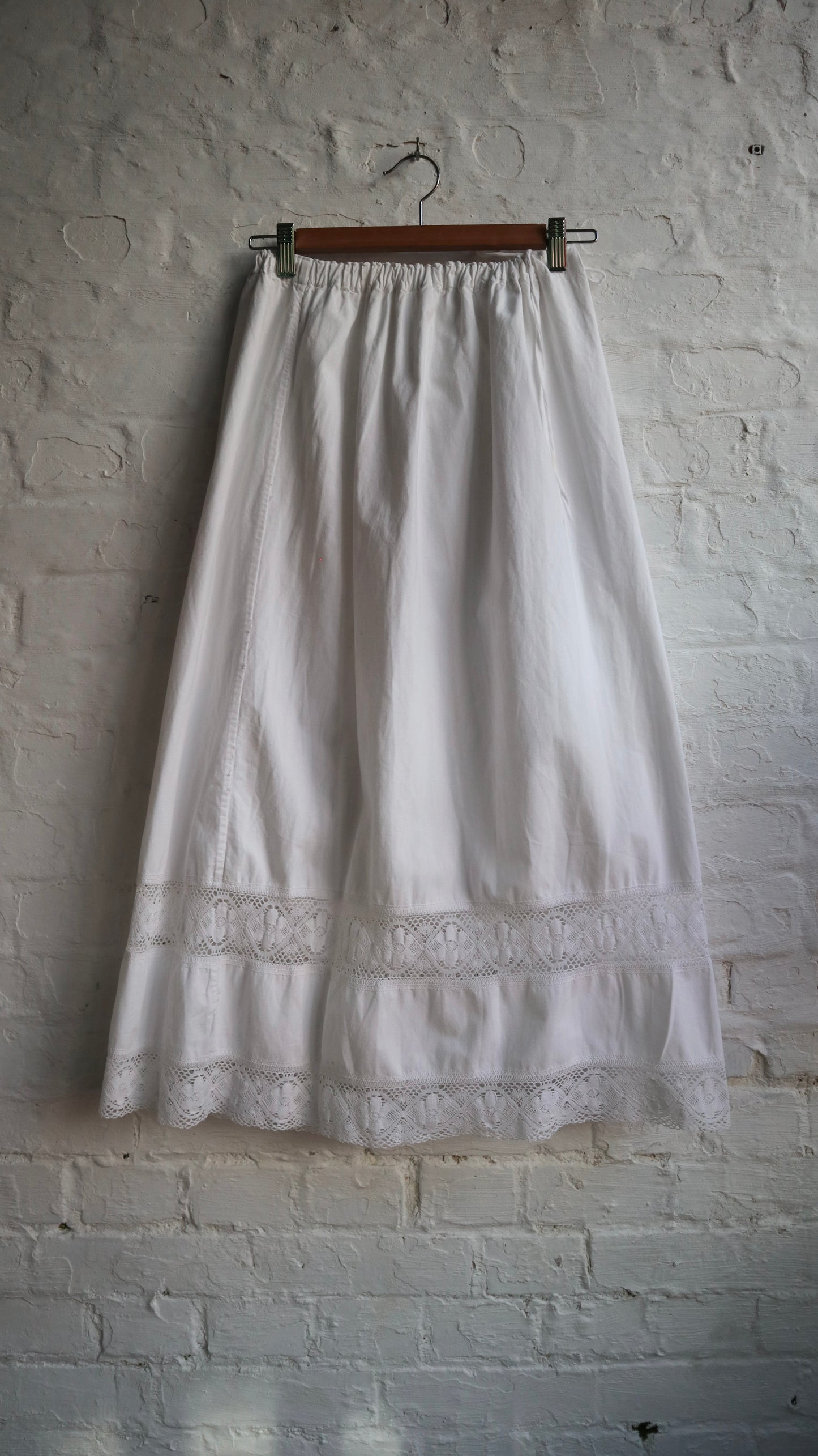 Antique White cotton & Lace Italian Skirt | 8 -14