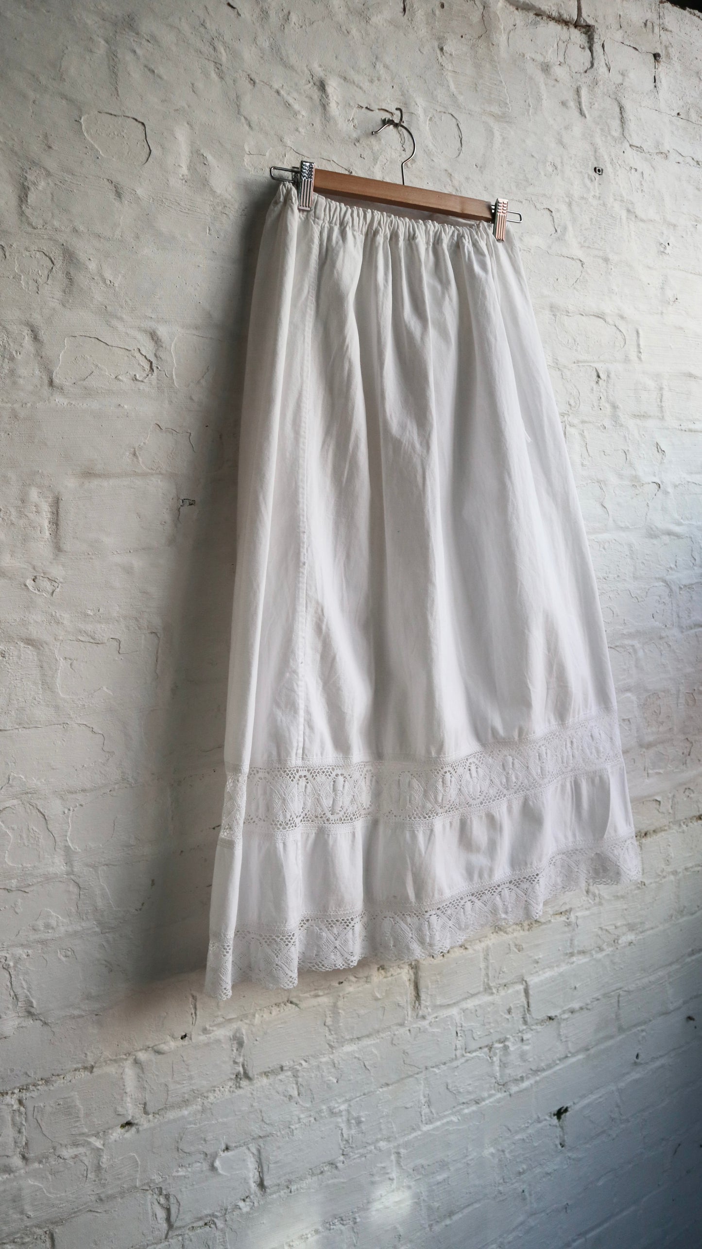Antique White cotton & Lace Italian Skirt | 8 -14