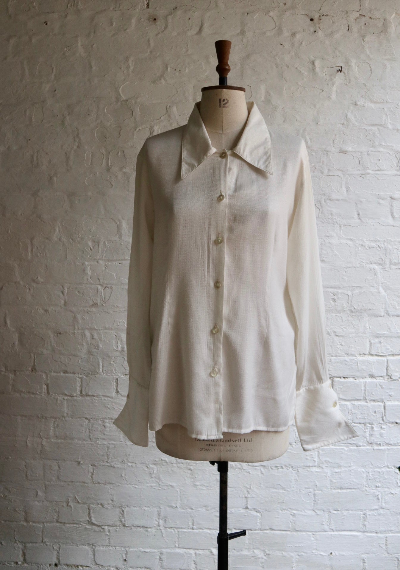 White Cotton Dagger Collar Shirt | 12