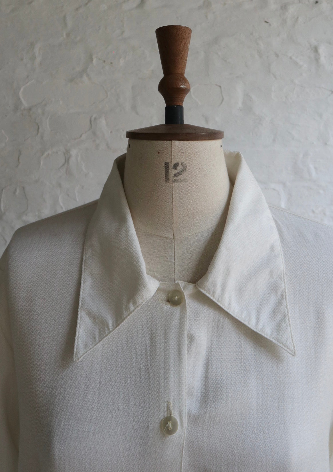 White Cotton Dagger Collar Shirt | 12