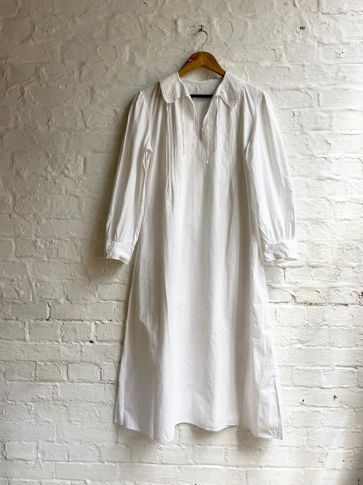 Antique French cotton nightie - collar close-up