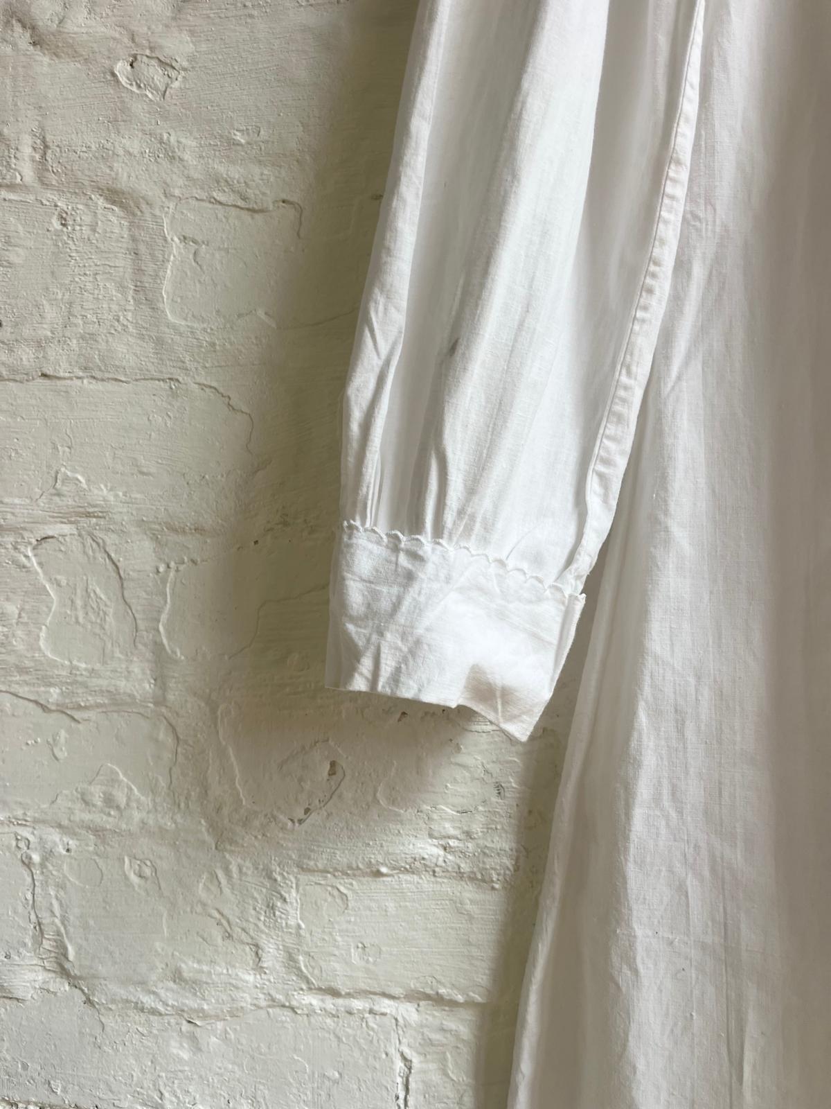 Antique French cotton nightie - fabric detail